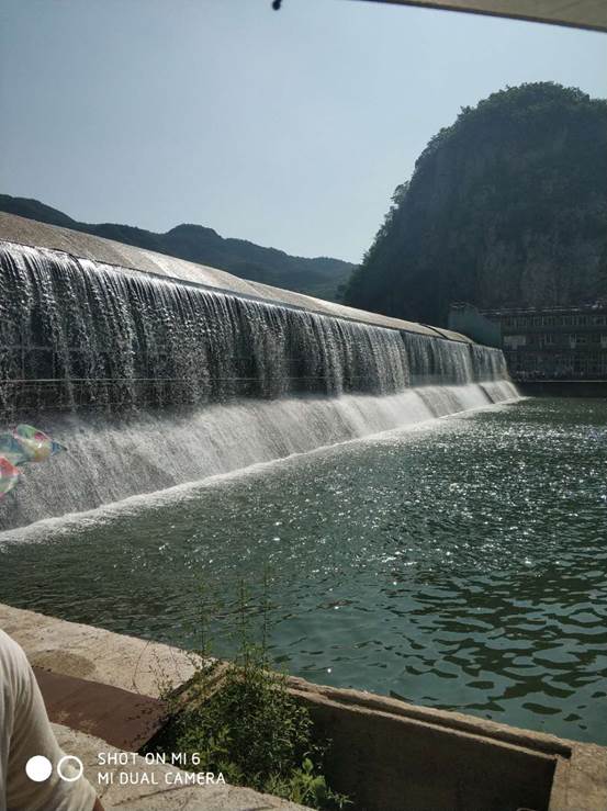 鞍山市天乙門窗有限公司組織全體員工開展了每年一度的“清涼夏日游”團(tuán)建活動(圖7) 鞍山市天乙門窗有限公司組織全體員工開展了每年一度的“清涼夏日游”團(tuán)建活動(圖7)